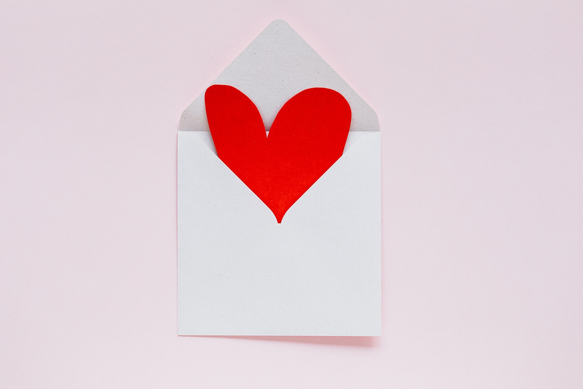 Nechaj svoje city prehovoriť vďaka aplikácii Dúhy: Pošli tajnú valentínku!