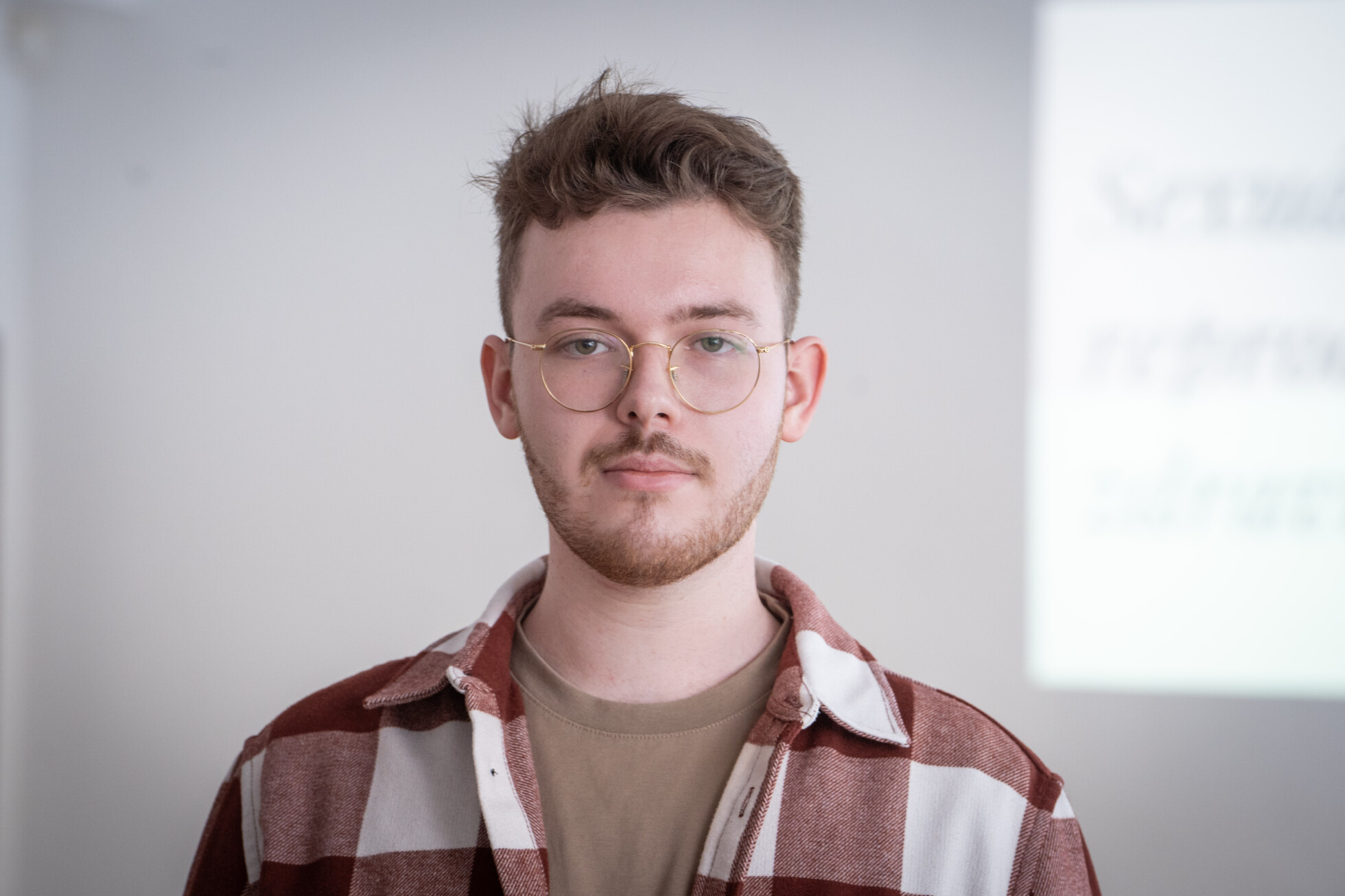 Lekár Richard Ančič o svojej knihe a kvír komunite: Vzťahová a sexuálna výchova má pre spoločnosť mnohé preukázané pozitíva