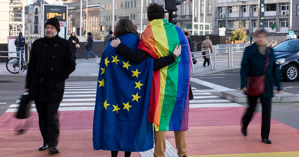 Európsky parlament diskutuje o zákaze konverzných terapií, ktoré sľubujú „vyliečenie“ z homosexuality