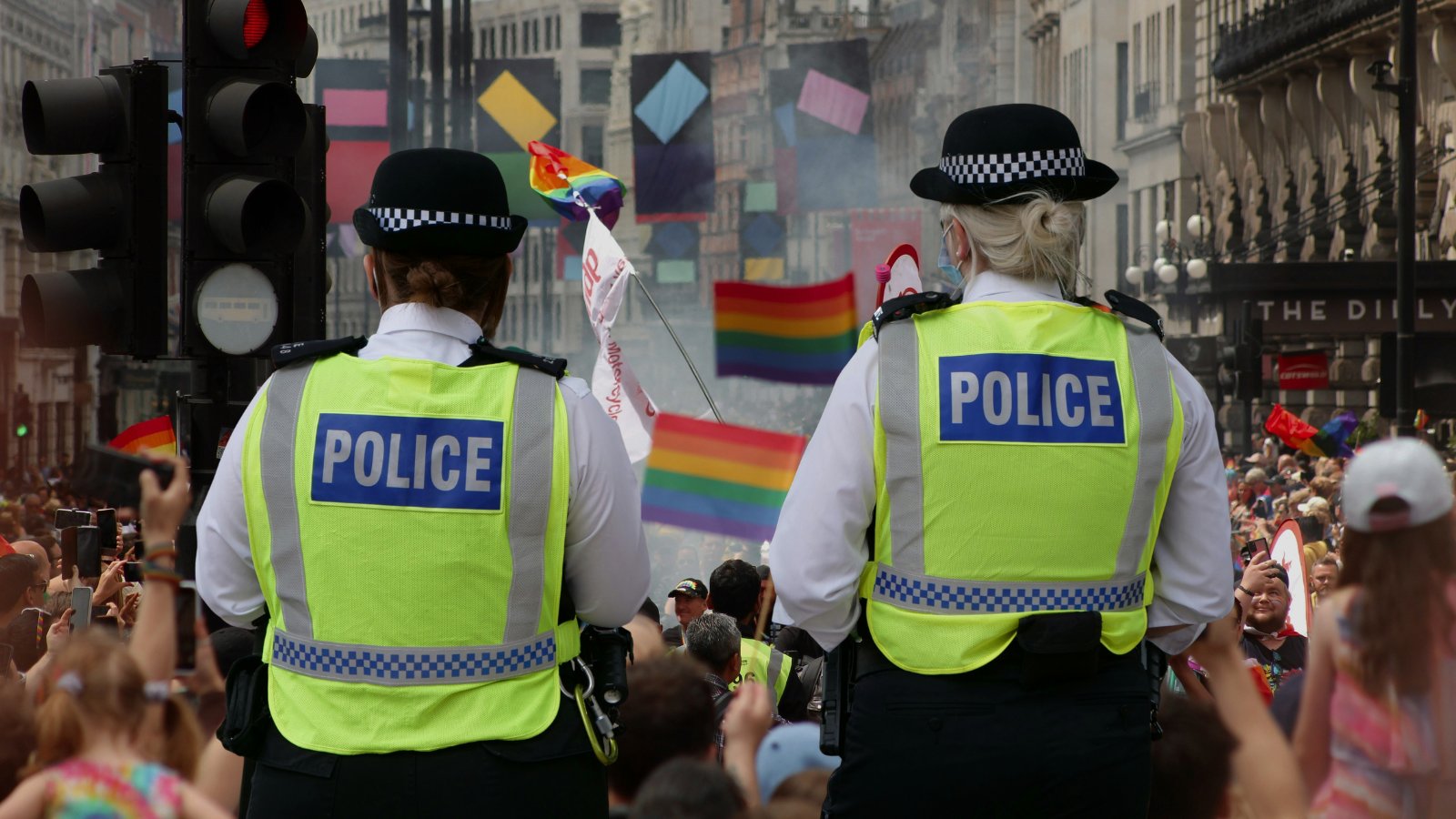 Británia zrovnoprávnila ochranu LGBT+ ľudí pred nenávistnými útokmi