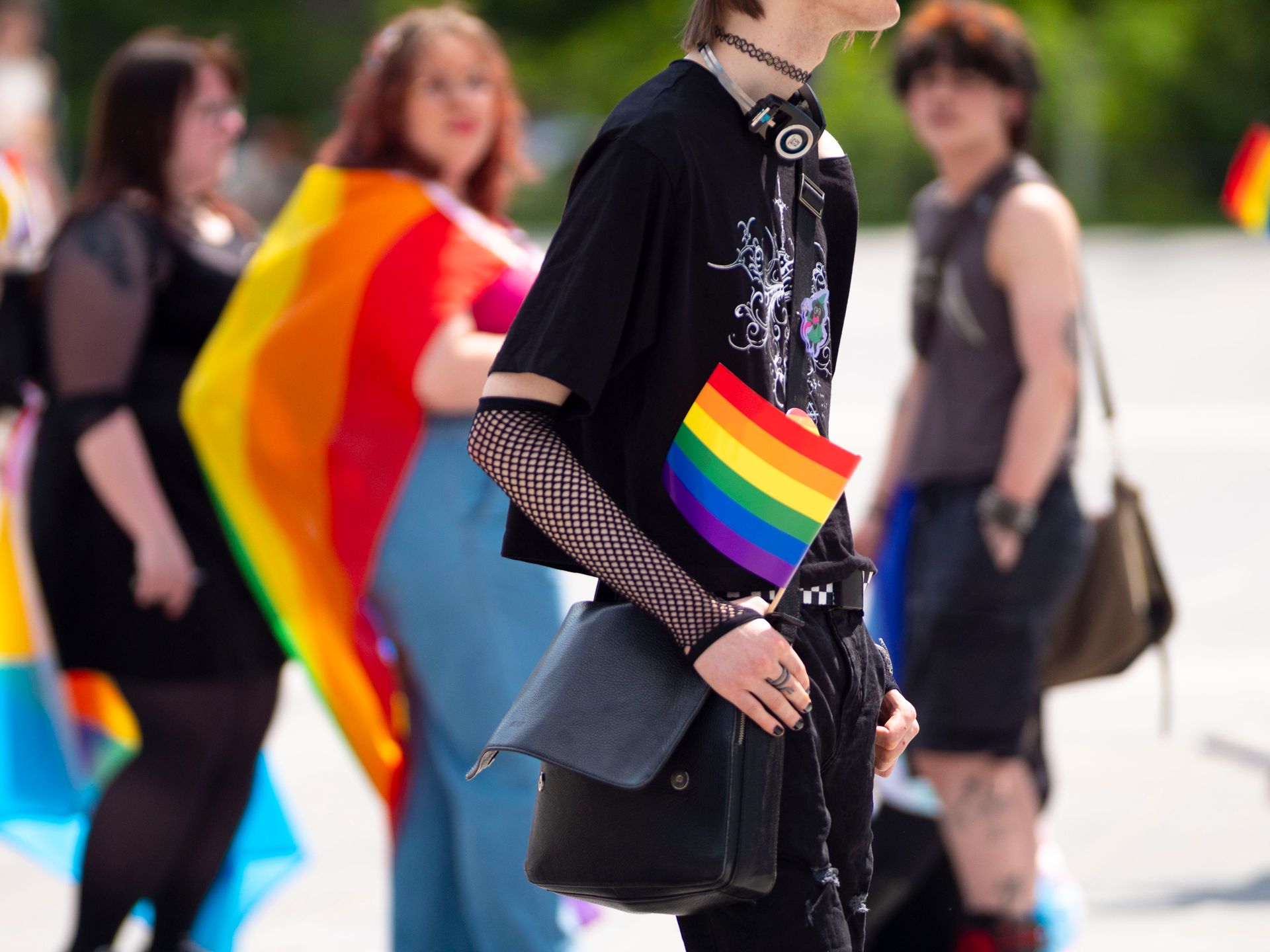 Ekonomická realita LGBTQ+ ľudí: Existuje na Slovensku „queer wage gap“?